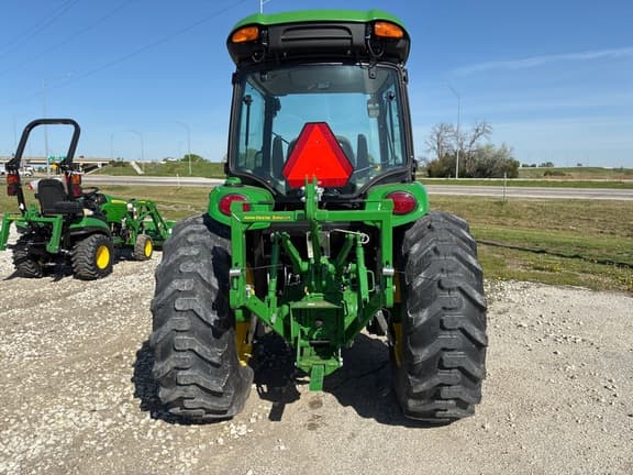 Image of John Deere 4044R equipment image 3