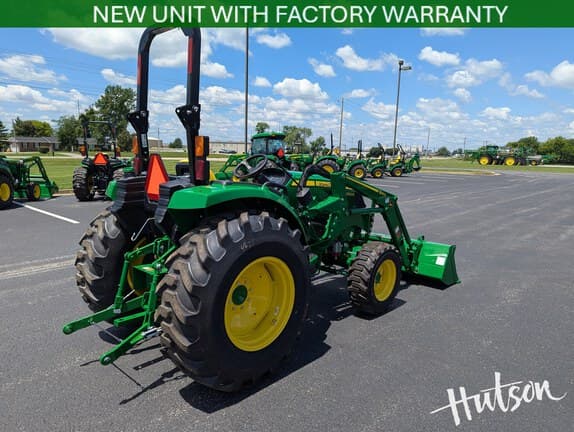Image of John Deere 4052M equipment image 3