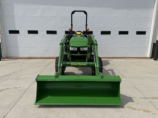 Image of John Deere 4052M equipment image 2