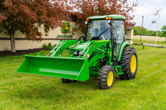 Image of John Deere 4052R equipment image 1