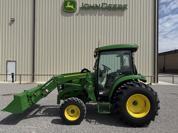 Image of John Deere 4052R equipment image 1