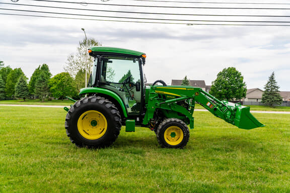 Image of John Deere 4052R Primary image