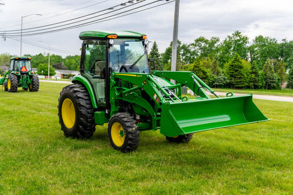 Image of John Deere 4052R Primary image