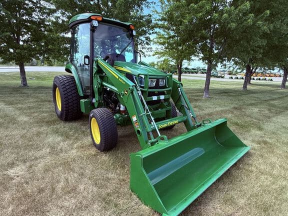 Image of John Deere 4052R Primary image