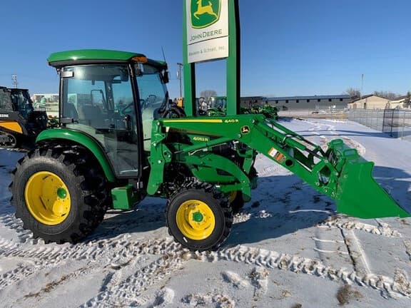 Image of John Deere 4052R equipment image 1