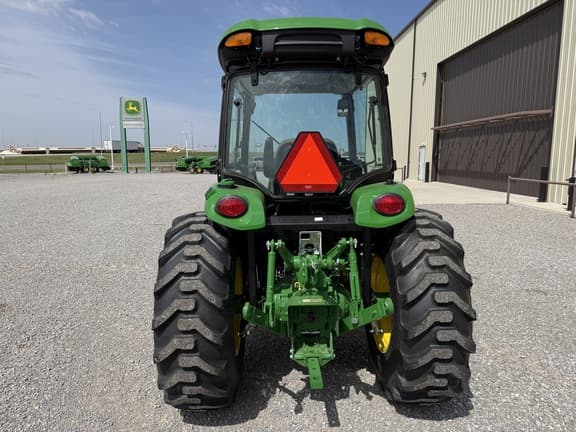 Image of John Deere 4052R equipment image 3