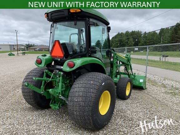 Image of John Deere 4052R equipment image 3