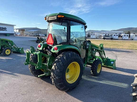 Image of John Deere 4052R equipment image 4