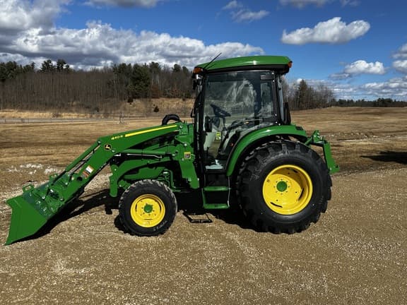 Image of John Deere 4052R equipment image 3