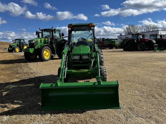Image of John Deere 4052R equipment image 2