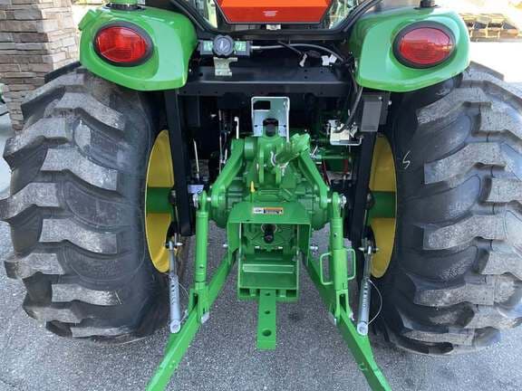 Image of John Deere 4052R equipment image 2