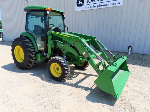 Image of John Deere 4052R equipment image 2