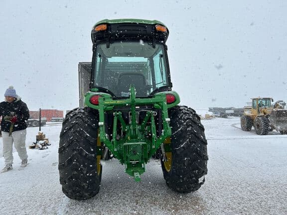 Image of John Deere 4052R equipment image 2