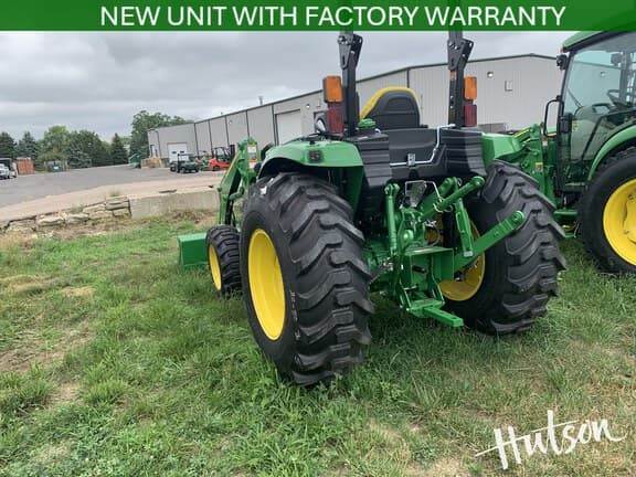 Image of John Deere 4052R equipment image 3