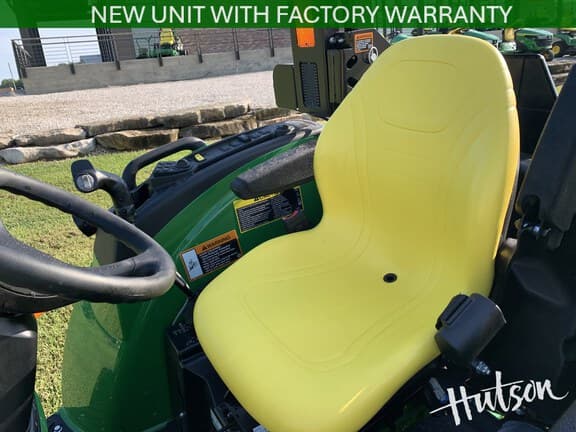 Image of John Deere 4066M equipment image 4