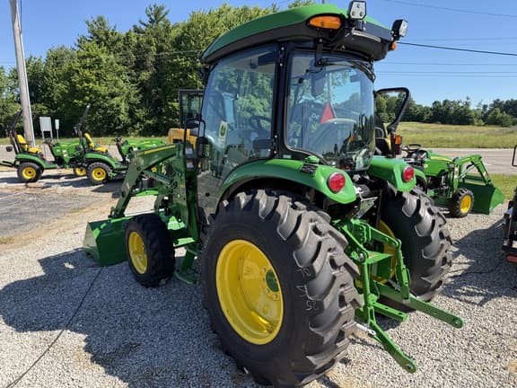 Image of John Deere 4066R equipment image 2