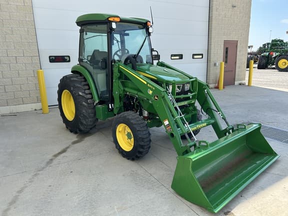 Image of John Deere 4066R equipment image 3