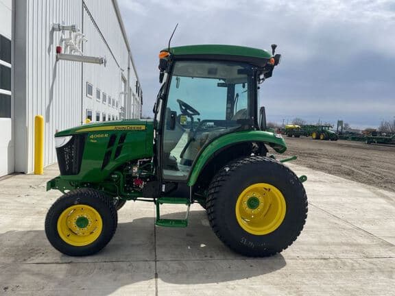 Image of John Deere 4066R equipment image 1