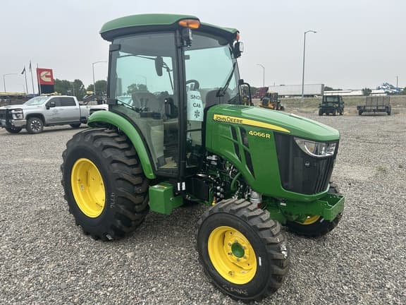 Image of John Deere 4066R equipment image 2