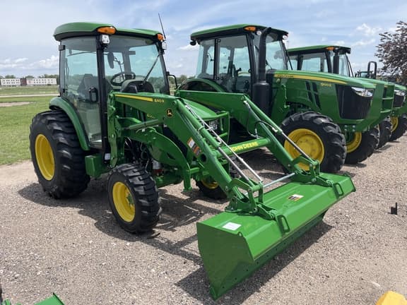 Image of John Deere 4066R Primary image