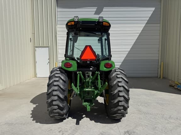 Image of John Deere 4066R equipment image 2