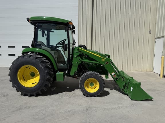Image of John Deere 4066R equipment image 4