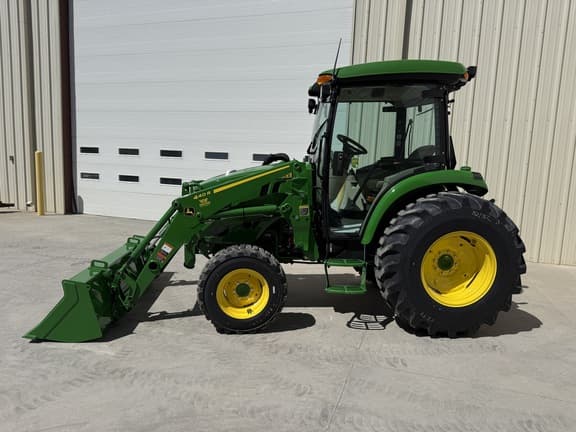 Image of John Deere 4066R equipment image 1
