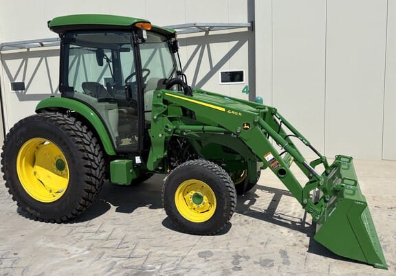 2026 John Deere 4066R Equipment Image0