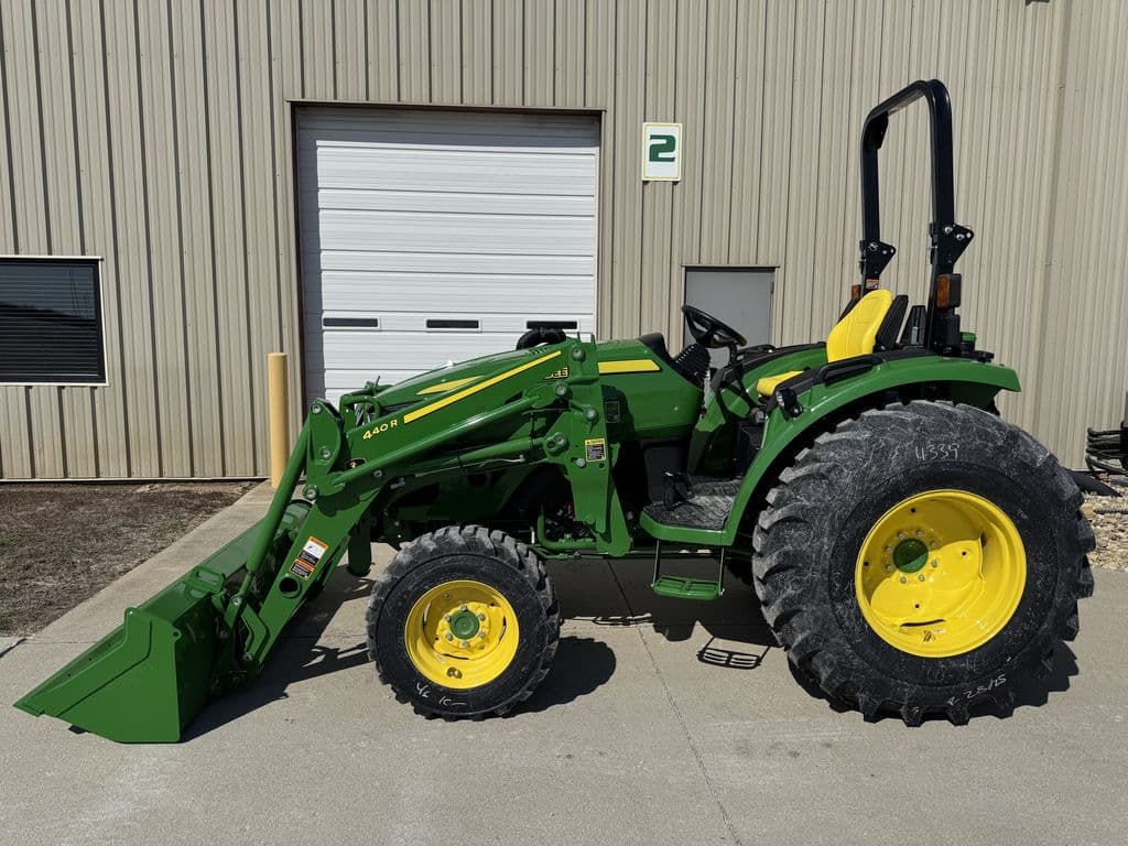 Image of John Deere 4066R Primary image