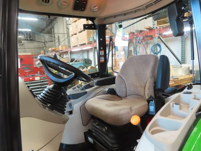 Image of John Deere 4066R equipment image 4