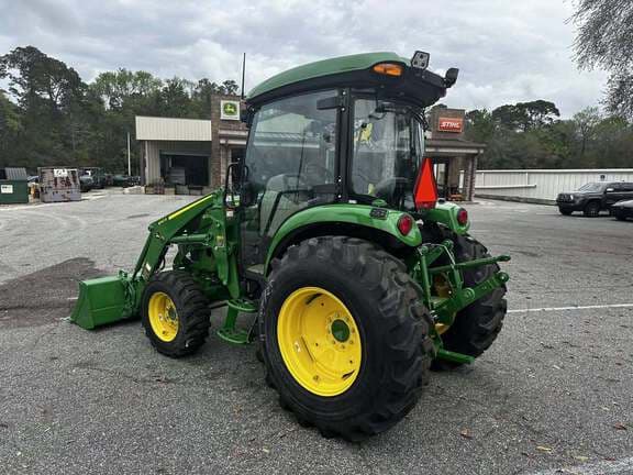 Image of John Deere 4066R equipment image 2