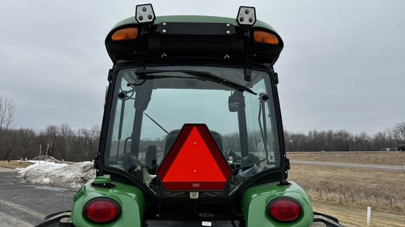 Image of John Deere 4075R equipment image 3