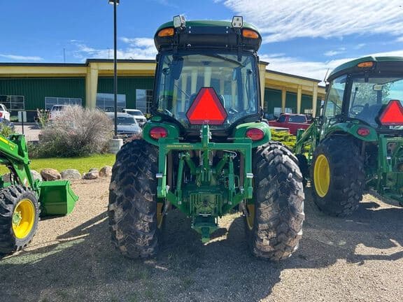 Image of John Deere 4075R equipment image 4
