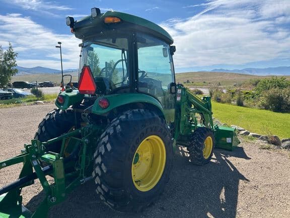 Image of John Deere 4075R equipment image 4