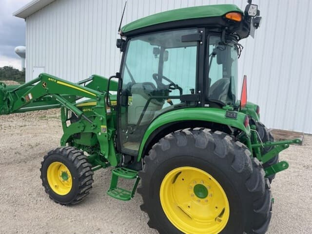Image of John Deere 4075R equipment image 2
