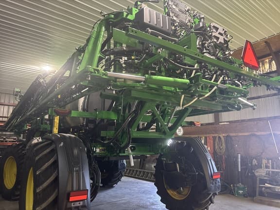 Image of John Deere 410R equipment image 1