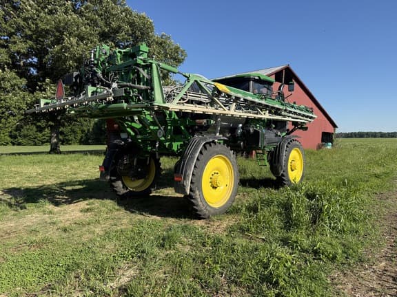 Image of John Deere 410R equipment image 4