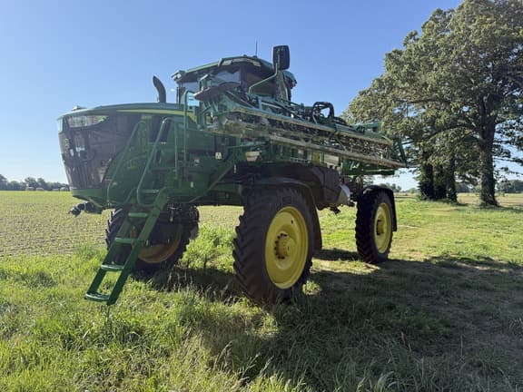 Image of John Deere 410R equipment image 3