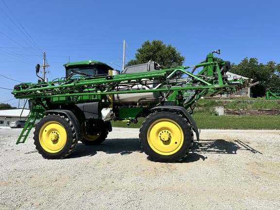 Image of John Deere 412R equipment image 3