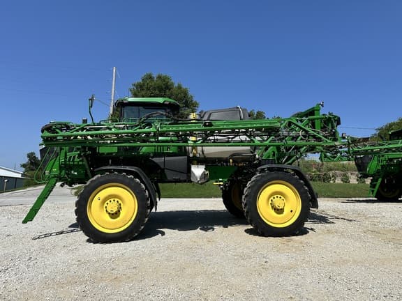 Image of John Deere 412R equipment image 2