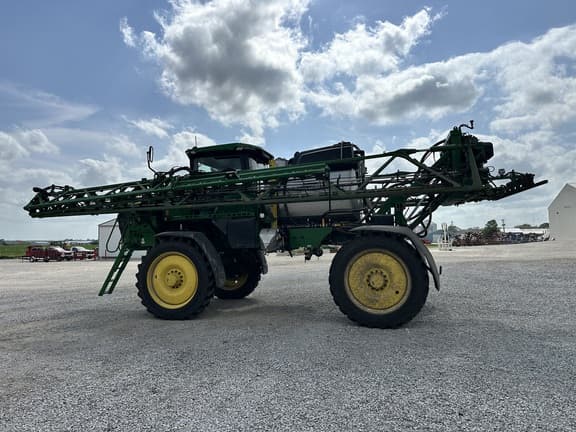 Image of John Deere 412R equipment image 3