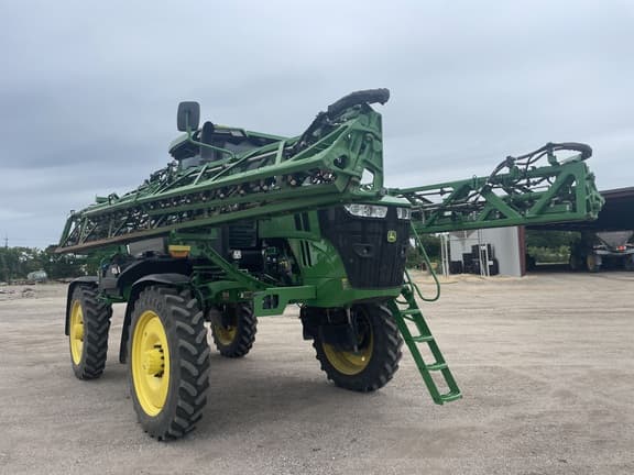 Image of John Deere 412R equipment image 2