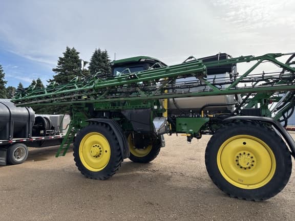 Image of John Deere 412R equipment image 2