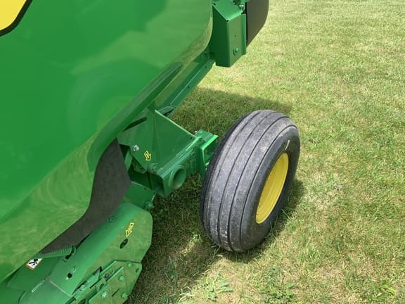 Image of John Deere 451E equipment image 3