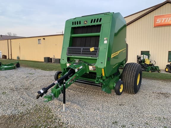 Image of John Deere 451M equipment image 2