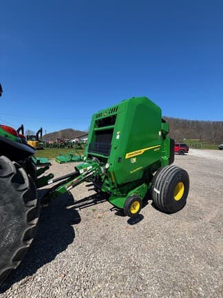 Image of John Deere 451M equipment image 4