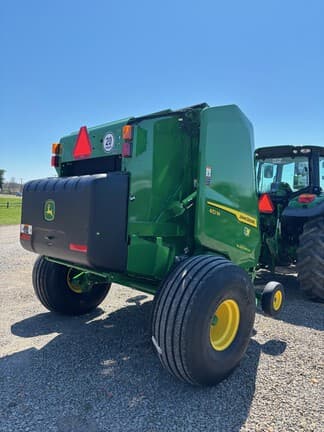 Image of John Deere 451M equipment image 2