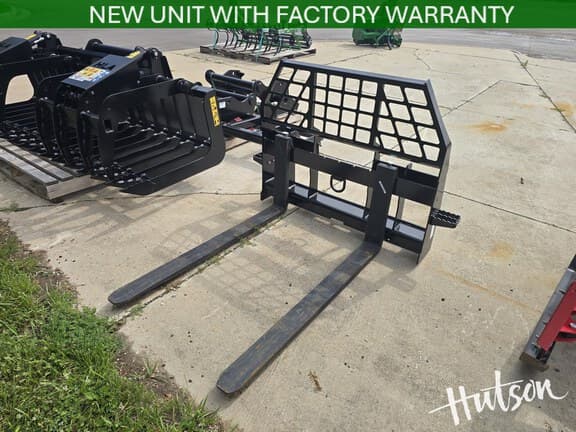 Image of John Deere Pallet Forks equipment image 1