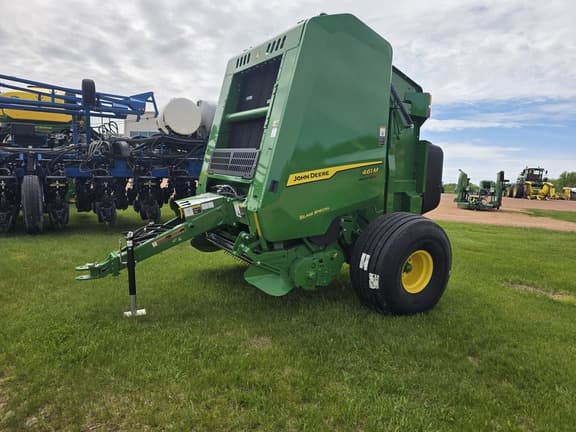 Image of John Deere 461M Silage Special equipment image 4