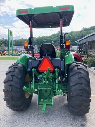 Image of John Deere 5050E equipment image 3